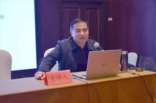依法治企 護(hù)航企業(yè)高質(zhì)量發(fā)展——山東一滕集團(tuán)舉行2024年法律講座