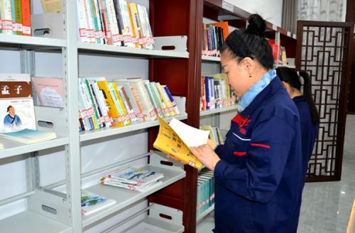 書香悅?cè)恕?閱讀越美麗——山東一滕集團(tuán)工會組織開展“書香三八”讀書活動