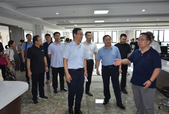 山東省人社廳到一滕建設集團開展建筑行業(yè)人力資源隊伍建設專題調(diào)研